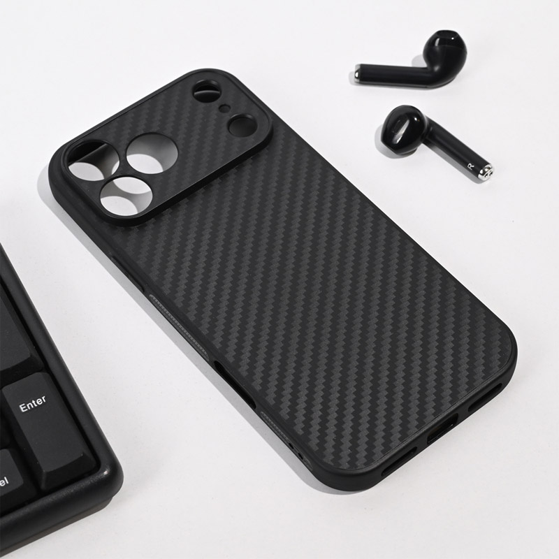 maska carbon fiber za iphone 17 pro/ 18 pro crna-maska-carbon-fiber-za-iphone-17-pro-crna-167106-297954-167106.png